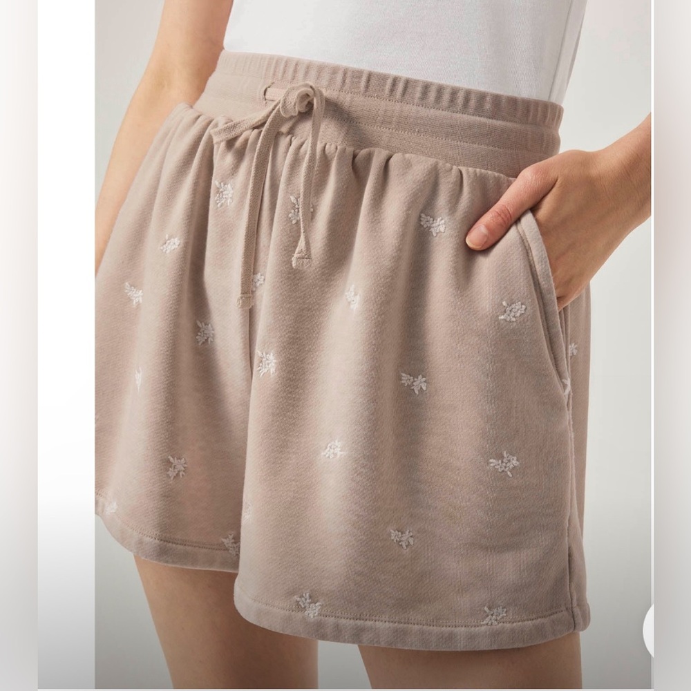 Brand New With Tags Splendid Elise Embroidered Shorts